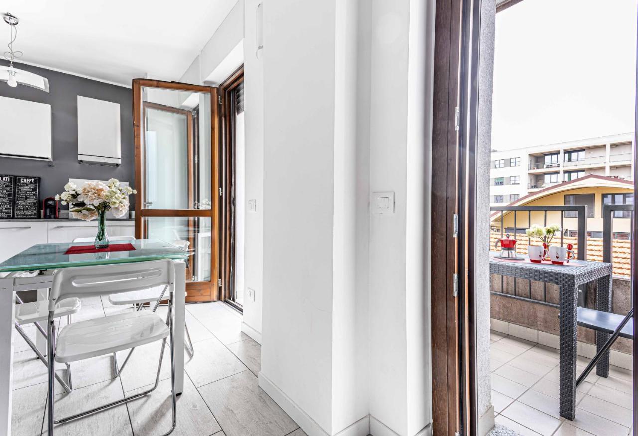 Altido Cosy 1-bed With Balcony Apartment *